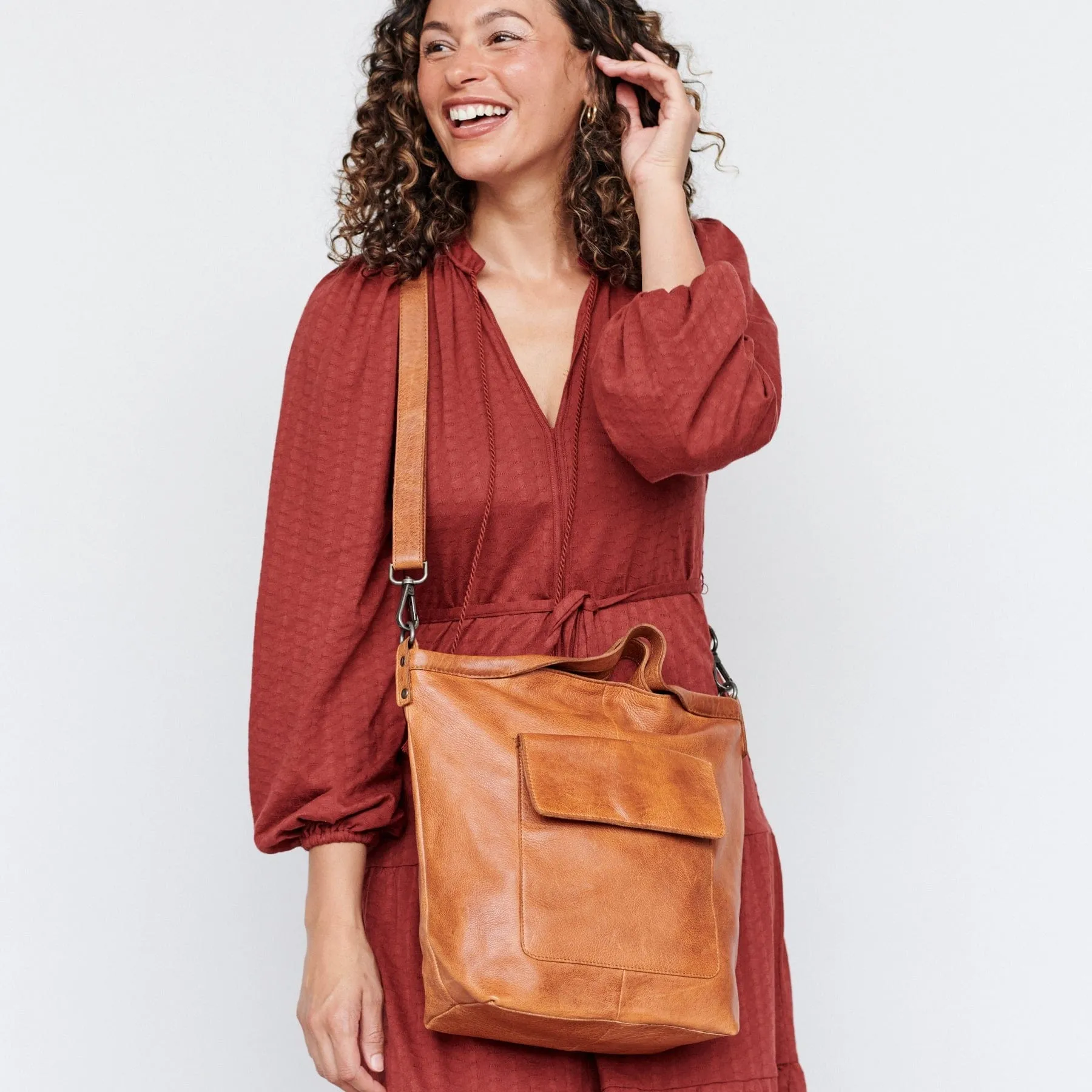 Bianca Crossbody Tote in Cognac