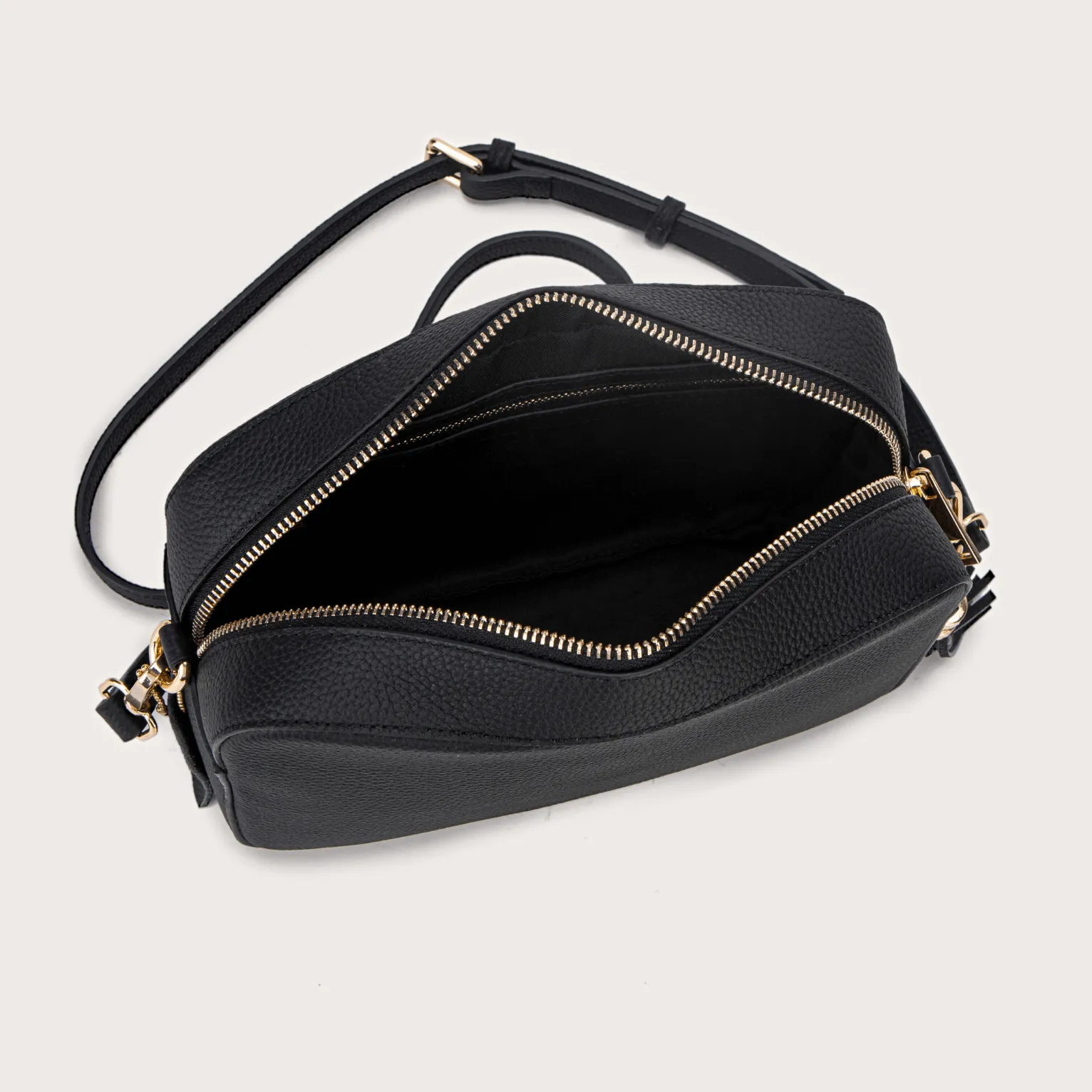 Giselle Bag Black (5 Straps)