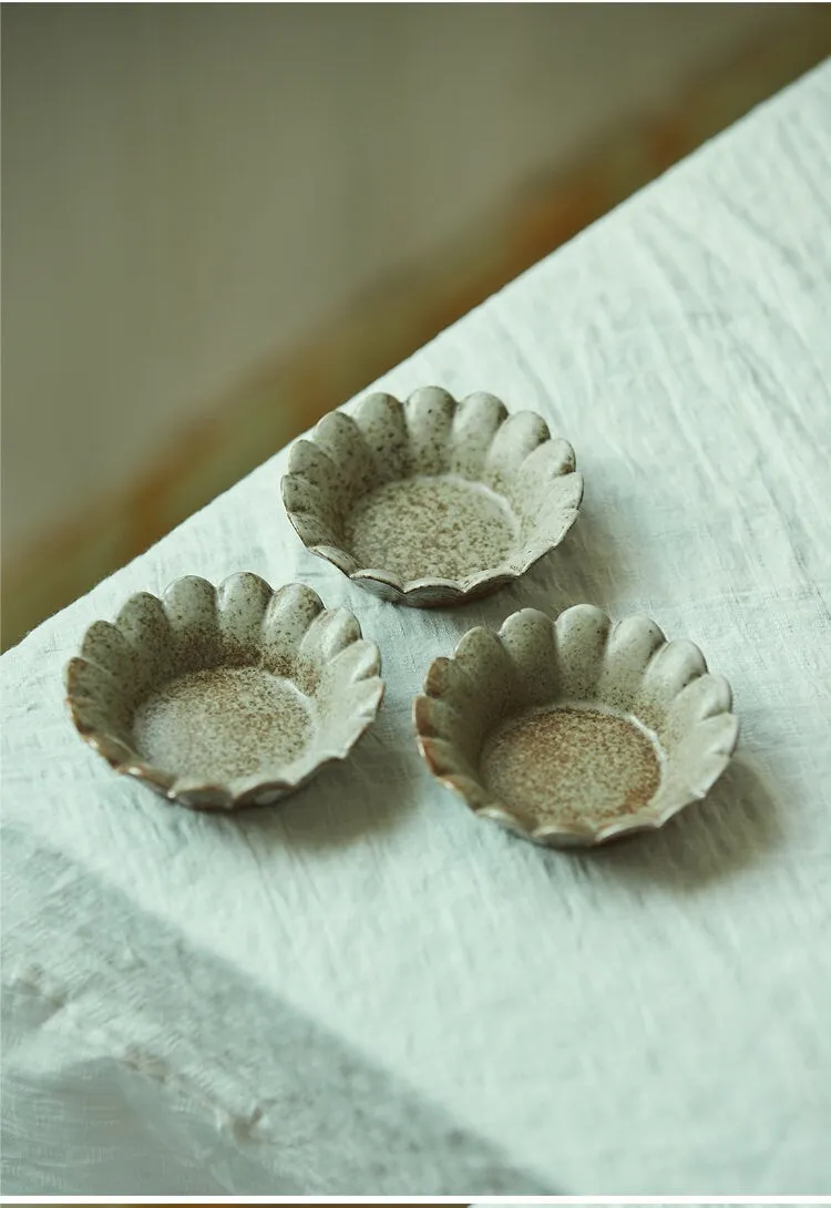 Gohobi Small Stoneware Plate