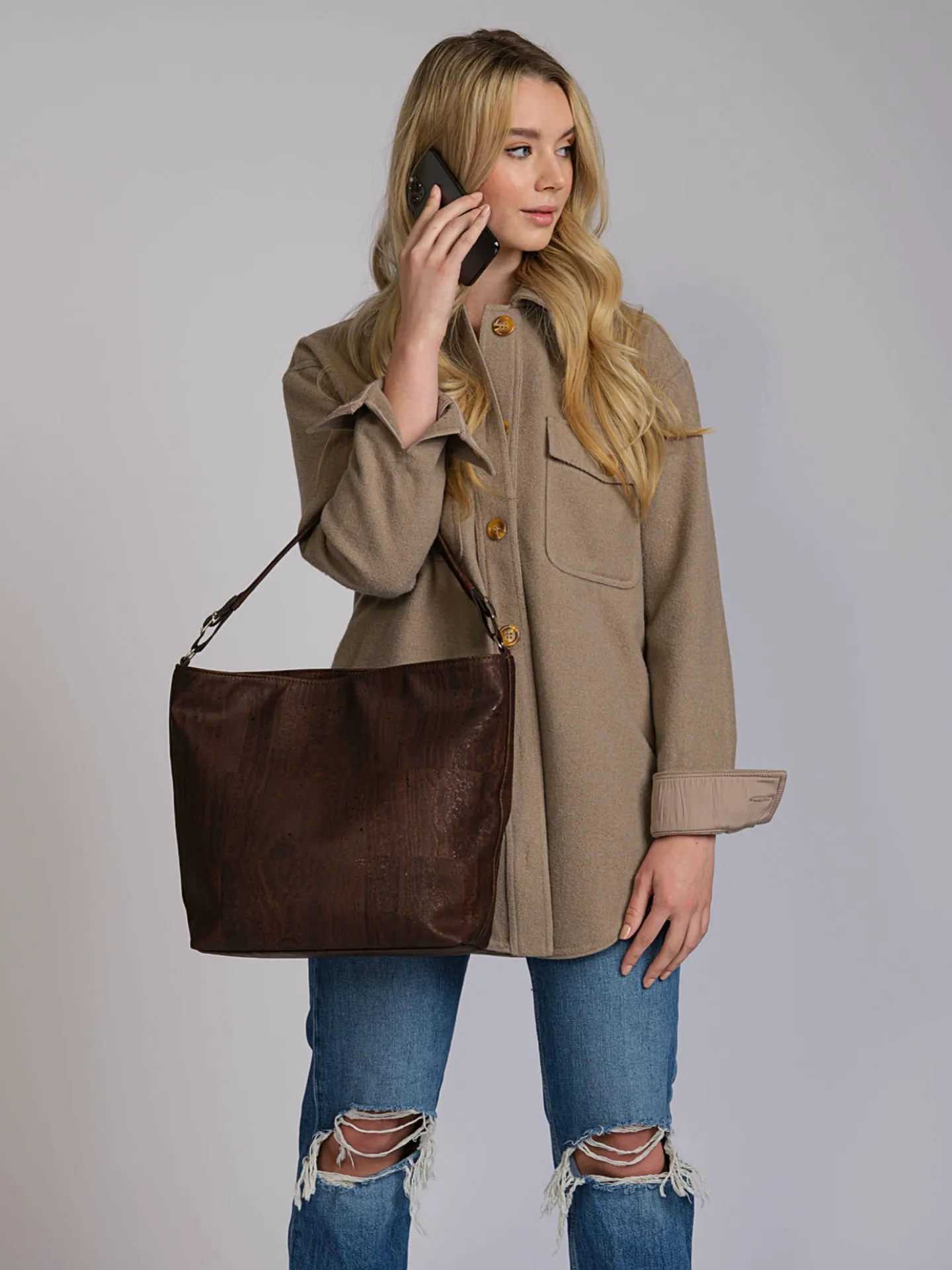 Tame Your Daily Chaos: Spacious & Stylish Cork Shoulder Bag (Laptop Friendly!)